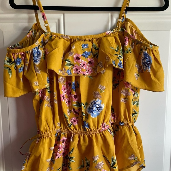 NWOT Golden Yellow Floral Spaghetti Strap V-Neck Ruffle Off The Shoulder Top - Picture 3 of 17